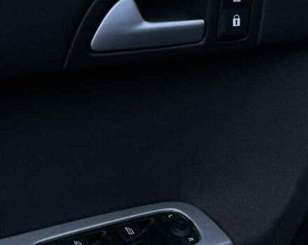 Серый Вольво В50, объемом двигателя 2 л и пробегом 261 тыс. км за 6600 $, фото 44 на Automoto.ua