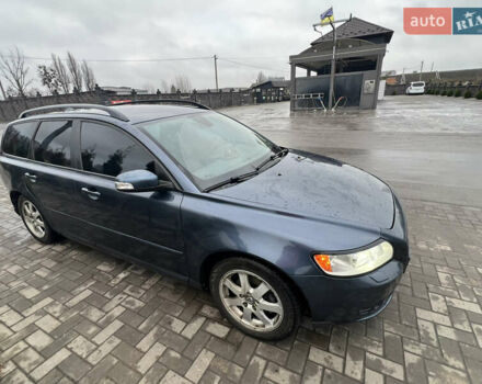 Серый Вольво В50, объемом двигателя 1.56 л и пробегом 389 тыс. км за 4950 $, фото 11 на Automoto.ua