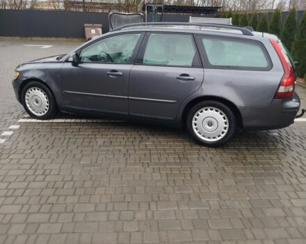 Серый Вольво В50, объемом двигателя 2 л и пробегом 333 тыс. км за 2200 $, фото 10 на Automoto.ua