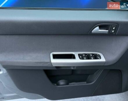 Серый Вольво В50, объемом двигателя 2 л и пробегом 212 тыс. км за 7999 $, фото 8 на Automoto.ua