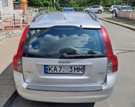 Серый Вольво В50, объемом двигателя 2 л и пробегом 272 тыс. км за 4400 $, фото 5 на Automoto.ua