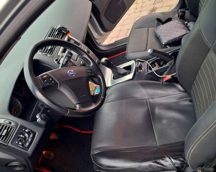 Сірий Вольво V50, об'ємом двигуна 2 л та пробігом 298 тис. км за 7000 $, фото 4 на Automoto.ua