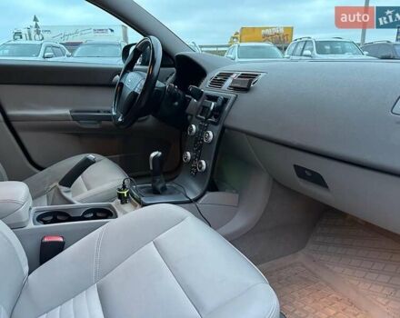 Сірий Вольво V50, об'ємом двигуна 2 л та пробігом 370 тис. км за 7140 $, фото 23 на Automoto.ua