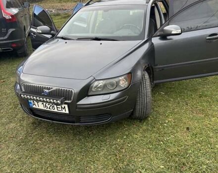 Серый Вольво В50, объемом двигателя 1.6 л и пробегом 599 тыс. км за 4500 $, фото 2 на Automoto.ua