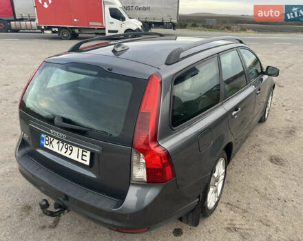 Серый Вольво В50, объемом двигателя 1.56 л и пробегом 320 тыс. км за 6000 $, фото 9 на Automoto.ua