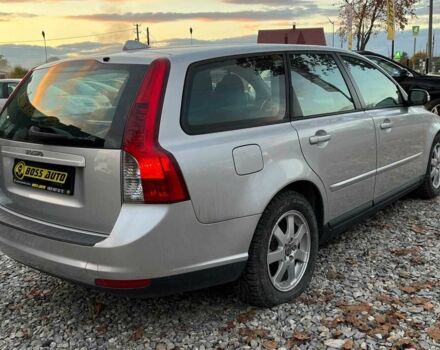 Серый Вольво В50, объемом двигателя 1.6 л и пробегом 217 тыс. км за 6800 $, фото 4 на Automoto.ua