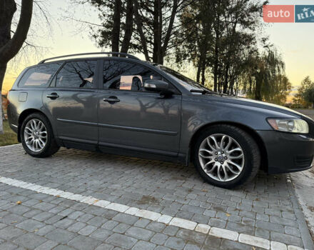 Вольво В50 2008 в Рава-Русская на Automoto.ua Серый Вольво В50, объемом двигателя 2 л и пробегом 418 тыс. км за 5499 $, фото 6 на Automoto.ua