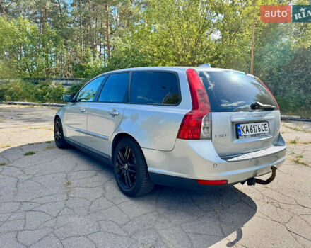 Сірий Вольво V50, об'ємом двигуна 2 л та пробігом 241 тис. км за 7500 $, фото 6 на Automoto.ua