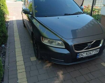 Серый Вольво В50, объемом двигателя 1.56 л и пробегом 383 тыс. км за 6200 $, фото 1 на Automoto.ua