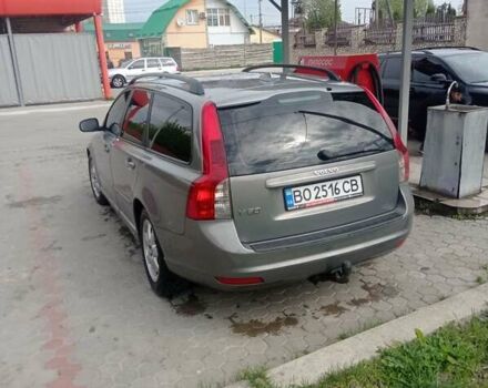 Сірий Вольво V50, об'ємом двигуна 2 л та пробігом 274 тис. км за 6300 $, фото 3 на Automoto.ua