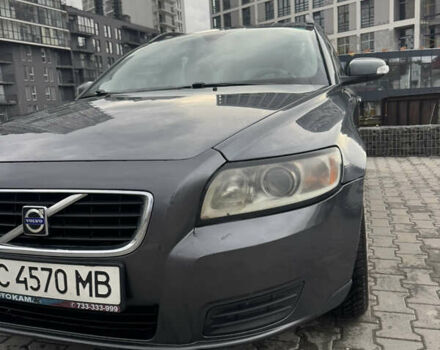 Серый Вольво В50, объемом двигателя 1.6 л и пробегом 323 тыс. км за 4999 $, фото 6 на Automoto.ua