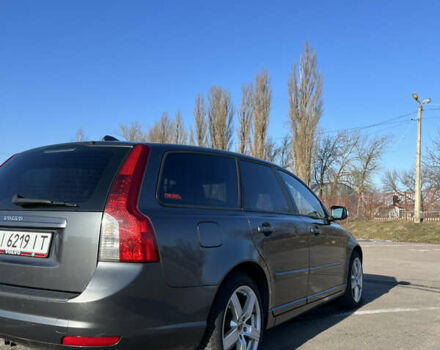 Серый Вольво В50, объемом двигателя 1.98 л и пробегом 205 тыс. км за 6500 $, фото 8 на Automoto.ua