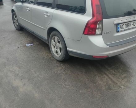 Серый Вольво В50, объемом двигателя 1.6 л и пробегом 280 тыс. км за 8000 $, фото 4 на Automoto.ua