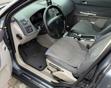 Сірий Вольво V50, об'ємом двигуна 2 л та пробігом 339 тис. км за 7500 $, фото 10 на Automoto.ua