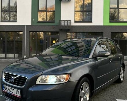 Серый Вольво В50, объемом двигателя 2 л и пробегом 254 тыс. км за 7500 $, фото 2 на Automoto.ua