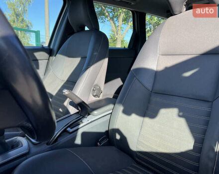 Серый Вольво В50, объемом двигателя 1.56 л и пробегом 217 тыс. км за 7000 $, фото 11 на Automoto.ua