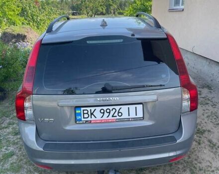 Сірий Вольво V50, об'ємом двигуна 2 л та пробігом 507 тис. км за 6600 $, фото 2 на Automoto.ua