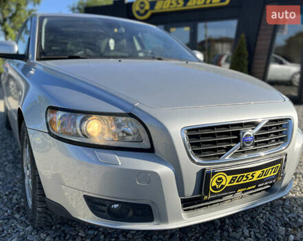 Серый Вольво В50, объемом двигателя 1.56 л и пробегом 217 тыс. км за 7000 $, фото 6 на Automoto.ua