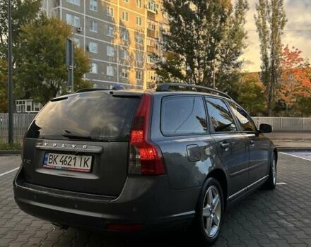Сірий Вольво V50, об'ємом двигуна 2 л та пробігом 253 тис. км за 7900 $, фото 18 на Automoto.ua