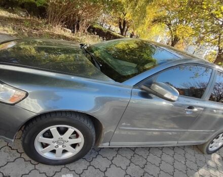 Сірий Вольво V50, об'ємом двигуна 1.6 л та пробігом 223 тис. км за 7200 $, фото 4 на Automoto.ua