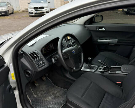 Серый Вольво В50, объемом двигателя 1.6 л и пробегом 230 тыс. км за 5899 $, фото 28 на Automoto.ua