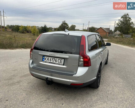 Сірий Вольво V50, об'ємом двигуна 2 л та пробігом 241 тис. км за 7500 $, фото 8 на Automoto.ua