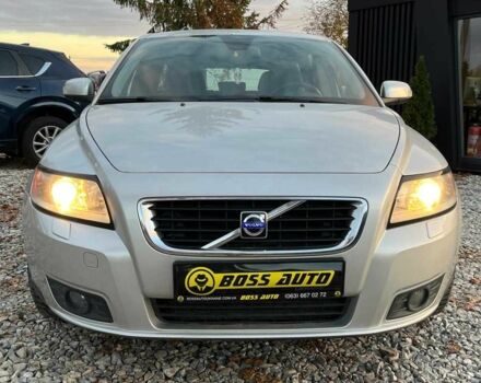 Серый Вольво В50, объемом двигателя 1.6 л и пробегом 217 тыс. км за 6800 $, фото 2 на Automoto.ua