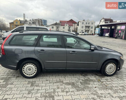 Серый Вольво В50, объемом двигателя 1.6 л и пробегом 323 тыс. км за 4999 $, фото 9 на Automoto.ua