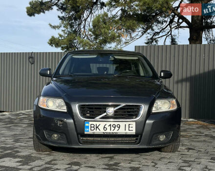 Сірий Вольво V50, об'ємом двигуна 1.6 л та пробігом 232 тис. км за 4800 $, фото 2 на Automoto.ua