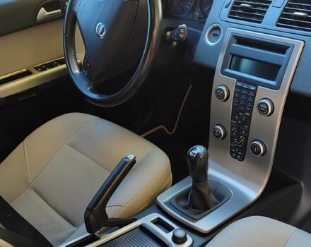 Сірий Вольво V50, об'ємом двигуна 1.6 л та пробігом 223 тис. км за 7200 $, фото 5 на Automoto.ua