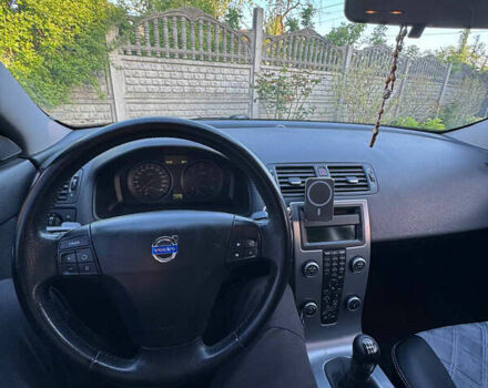 Серый Вольво В50, объемом двигателя 1.6 л и пробегом 276 тыс. км за 5800 $, фото 11 на Automoto.ua