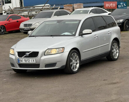 Серый Вольво В50, объемом двигателя 1.6 л и пробегом 230 тыс. км за 5899 $, фото 4 на Automoto.ua
