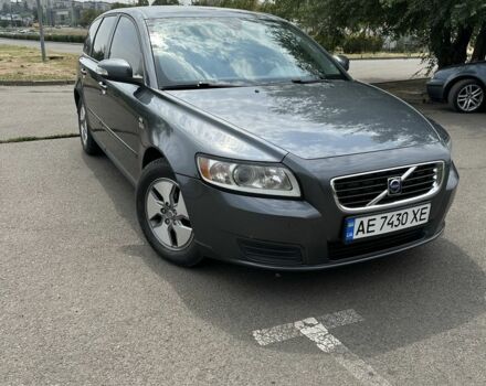 Серый Вольво В50, объемом двигателя 1.6 л и пробегом 270 тыс. км за 6800 $, фото 4 на Automoto.ua