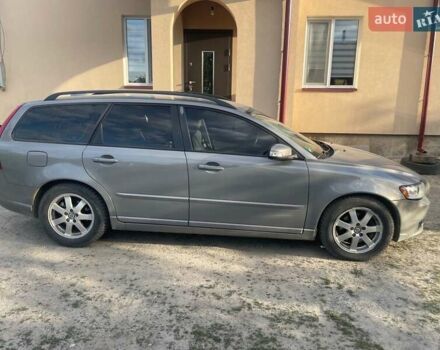 Сірий Вольво V50, об'ємом двигуна 2 л та пробігом 507 тис. км за 6600 $, фото 3 на Automoto.ua