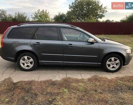 Серый Вольво В50, объемом двигателя 1.6 л и пробегом 260 тыс. км за 7000 $, фото 10 на Automoto.ua