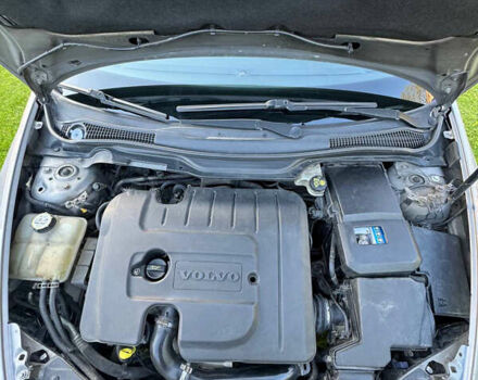 Серый Вольво В50, объемом двигателя 1.6 л и пробегом 276 тыс. км за 5800 $, фото 10 на Automoto.ua