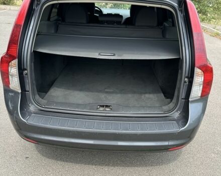 Серый Вольво В50, объемом двигателя 1.6 л и пробегом 270 тыс. км за 6800 $, фото 13 на Automoto.ua