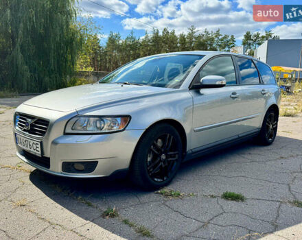 Сірий Вольво V50, об'ємом двигуна 2 л та пробігом 241 тис. км за 7500 $, фото 1 на Automoto.ua