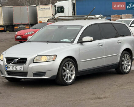 Серый Вольво В50, объемом двигателя 1.6 л и пробегом 230 тыс. км за 5899 $, фото 1 на Automoto.ua