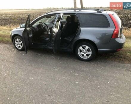 Серый Вольво В50, объемом двигателя 1.6 л и пробегом 260 тыс. км за 7000 $, фото 11 на Automoto.ua