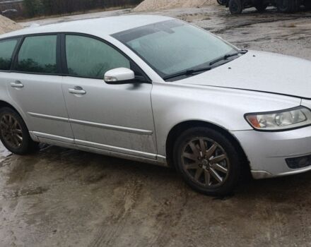 Сірий Вольво V50, об'ємом двигуна 2 л та пробігом 242 тис. км за 6500 $, фото 2 на Automoto.ua