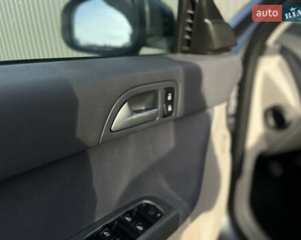 Сірий Вольво V50, об'ємом двигуна 1.6 л та пробігом 232 тис. км за 4800 $, фото 15 на Automoto.ua