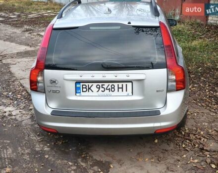 Серый Вольво В50, объемом двигателя 1.56 л и пробегом 280 тыс. км за 5700 $, фото 4 на Automoto.ua