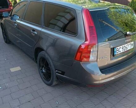 Серый Вольво В50, объемом двигателя 1.56 л и пробегом 383 тыс. км за 6200 $, фото 10 на Automoto.ua