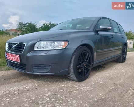 Сірий Вольво V50, об'ємом двигуна 1.6 л та пробігом 245 тис. км за 6500 $, фото 2 на Automoto.ua