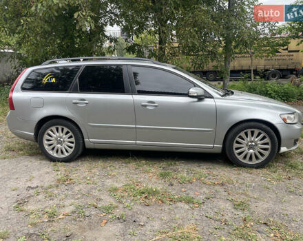 Серый Вольво В50, объемом двигателя 2 л и пробегом 298 тыс. км за 7500 $, фото 2 на Automoto.ua