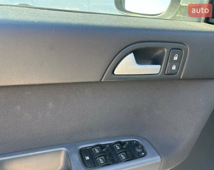 Серый Вольво В50, объемом двигателя 1.56 л и пробегом 217 тыс. км за 7000 $, фото 8 на Automoto.ua