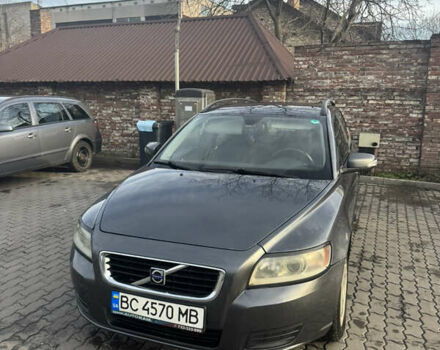 Серый Вольво В50, объемом двигателя 1.6 л и пробегом 321 тыс. км за 4000 $, фото 6 на Automoto.ua