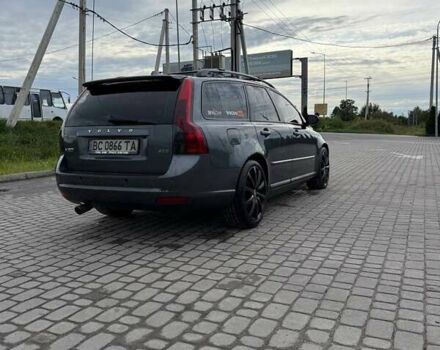 Сірий Вольво V50, об'ємом двигуна 2 л та пробігом 339 тис. км за 7500 $, фото 4 на Automoto.ua
