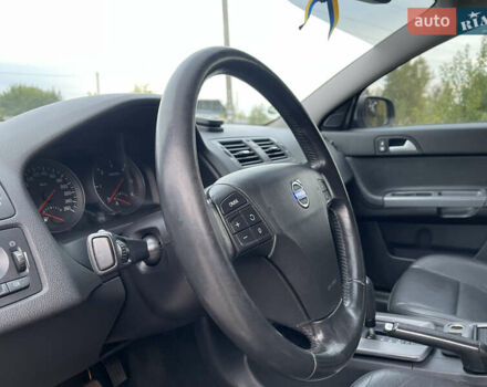 Сірий Вольво V50, об'ємом двигуна 2 л та пробігом 241 тис. км за 7500 $, фото 18 на Automoto.ua